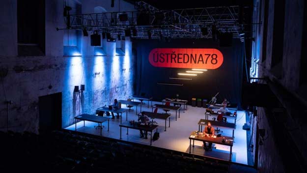 Cirk La Putyka uvede 17. listopadu Sametový happening Ústředna78